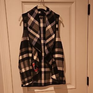 Plaid Sleeveless Vest in Black and White